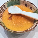 築地 すし Omakase - ほうじ茶のクリームブリュレ