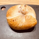 AREUM BAGEL - くるみ&クランベリー