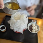 阿左美冷蔵 - 秘伝みつはたっぷり、写真にはないけど練乳も欠かせない！