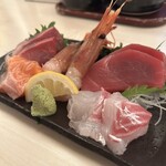 元祖ぶっち切り寿司 魚心 本店 - 