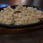 ステーキハウス 武蔵野 - 武蔵野ピラフ