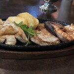 ステーキハウス 武蔵野 - ミックスグリルB