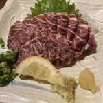 百花亭 - 馬刺し