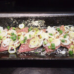 焼肉ホルモンばつぐんや - 和牛心刺し