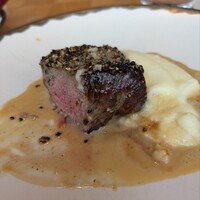 ザ タヴァン グリル＆ラウンジ - 