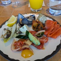 ザ タヴァン グリル＆ラウンジ - 