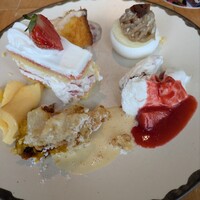 ザ タヴァン グリル＆ラウンジ - 