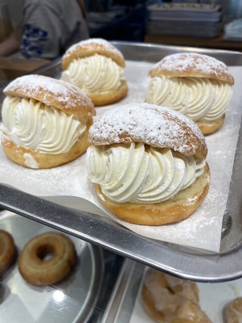 WEDNESDAY コーヒーとドーナツ （ウェンズデー） - 商業高校前/カフェ