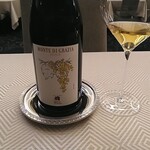 SALONE TOKYO - 白ワインです。ミネラル感があり、とても合います。