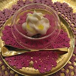 SALONE TOKYO - タコに貝出汁の泡と果汁の一品。タコの肉肉しさに貝の旨味と柑橘の酸味がよく合います。