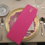 SALONE TOKYO - ここにメニューが入っている。おしゃれ。