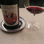 SALONE TOKYO - スイスのワインだそうです。強すぎないのがいいですね。