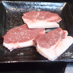 焼肉ホルモンばつぐんや - 和牛アブシン