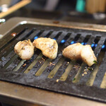 焼肉ホルモンばつぐんや - 和牛ヤン(ハチノスとセンマイのつなぎ目）