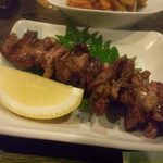縁家 - 2014.11. サービスで頂いたタンすじ串焼き　良い歯ごたえ