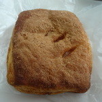 パン焼き小屋　麦風船 - シナモンアップルパイ♪上のシナモンシュガーがシャリシャリしていて、食感が楽しめます☆