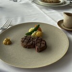 東京會舘 銀座スカイラウンジ - US産フィレビーフの網焼き エスパニョールソース