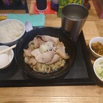 麺屋 つばき亭 - なので　ライスはもともと150円で食べ放題なので追加しました⭕️