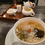 猿沢豆花 - さるさわ豆花と阿里山烏龍茶