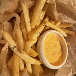 ワインの酒場。ディプント - とまらないフライドポテト