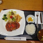 クアリゾート湯舟沢 - 料理写真:地鶏ステーキ定食・濃厚トマトソース(税込1,300円)