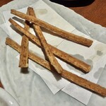 磯金 漁業部 枝幸港 - ゴボーのごりごり揚げ