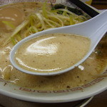 十九代目哲麺 - クリーミーなスープ。魚介の香りもします
