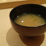江戸前鮓 すし通 - ボタンエビと魚出汁のお味噌汁