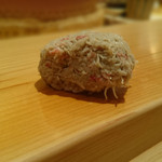 江戸前鮓 すし通 - 追加の一貫　ズワイガニの味噌合わせ