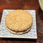 賛否両論 - 焼きもなか