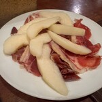 イタリアーノ イワイ - 生ハム　洋梨