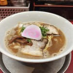 丸高中華そば 神戸二宮 - 中華そば 850円