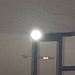 スーパーラウンジ - 窓からスーパームーン