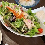 肉系居酒屋 肉十八番屋 - ドレッシングがしっかり絡んでて美味しい
