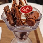 サンマルクカフェ - ﾌﾟﾚﾐｱﾑﾊﾟﾌｪMade with KITKAT720円