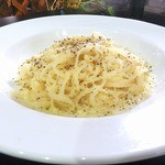 【最高級グレードのデュラムセモリナ粉100％使用の生パスタ】