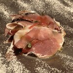 オステリアエンネ - <前菜②> ◆ルッソ コース（9,800円）
            生ハム 無花果 水牛のモッツァレラのカプレーゼ