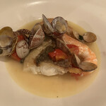 オステリアエンネ - <魚料理> ◆ルッソ コース（9,800円）
            瀬戸内真鯛のアクアパッツァ