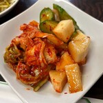 大同園 - 料理写真:キムチ盛合せ！