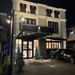 シェ・シバタ - 