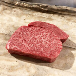 八王子うかい亭 - 5．うかい特選牛サーロインステーキ 80g x2人分（調理前）