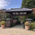 八王子うかい亭 - 建物・庭園への門