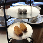 八王子うかい亭 - 7. デザート（チョコがけアーモンド・おから入りマドレーヌ）