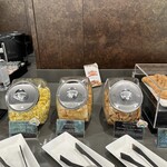 Honolulu International Airport JAL Sakura Lounge - 