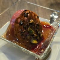 ポム・ダダン - 