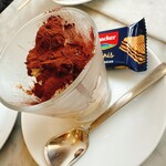 ピッツェリア ナリポ - サラダをドルチェに変更（自家製ティラミス）