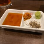 ICHIYA - カルビ丼の薬味