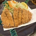 とん太 - 特ロースかつ定食