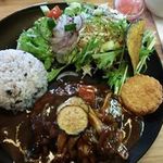 Dining Bar&Cafe Nayuta - 煮込みハンバーグプレート