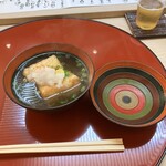 喰切料理 八方 - 鯛しんじょう　お出汁は利尻島の真昆布のようです